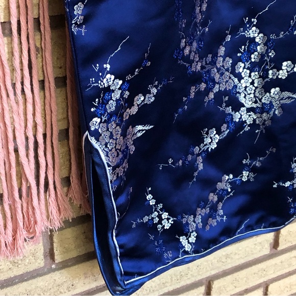 Cobalt Blue/Silver Floral Cheongsam Dress - Silk Dress - XS - Bust 29 - Size 0-2 - Picture 6 of 10